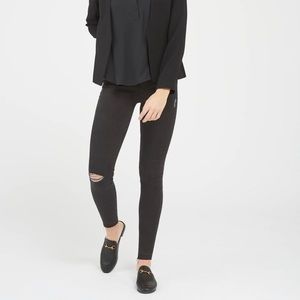 SPANX Black Vintage Distressed Ankle Skinny Jeans Size L